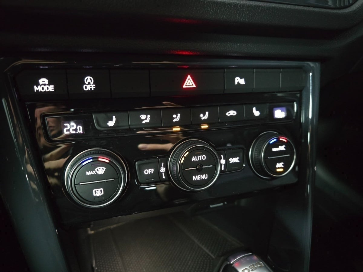 Grå VW T-Roc fra 2018