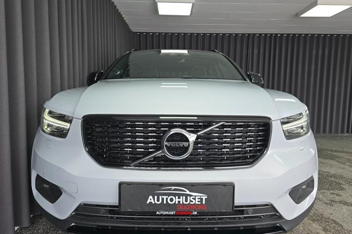 Hvid Volvo XC40 fra 2021
