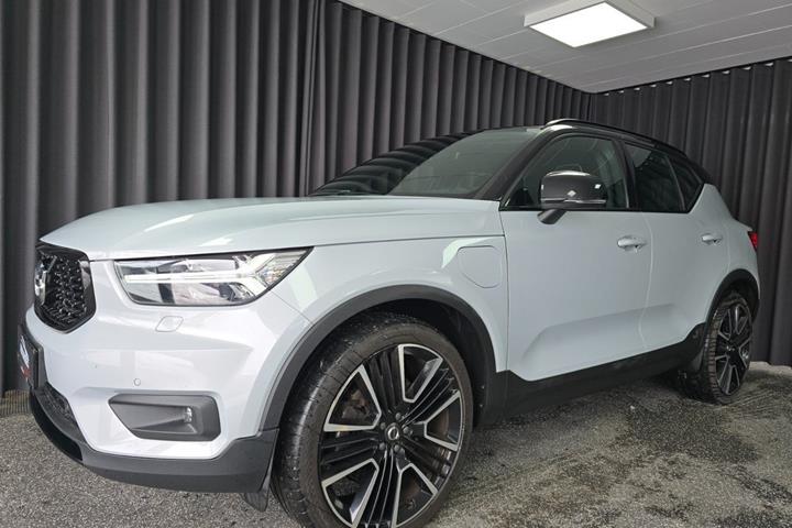 Hvid Volvo XC40 fra 2021