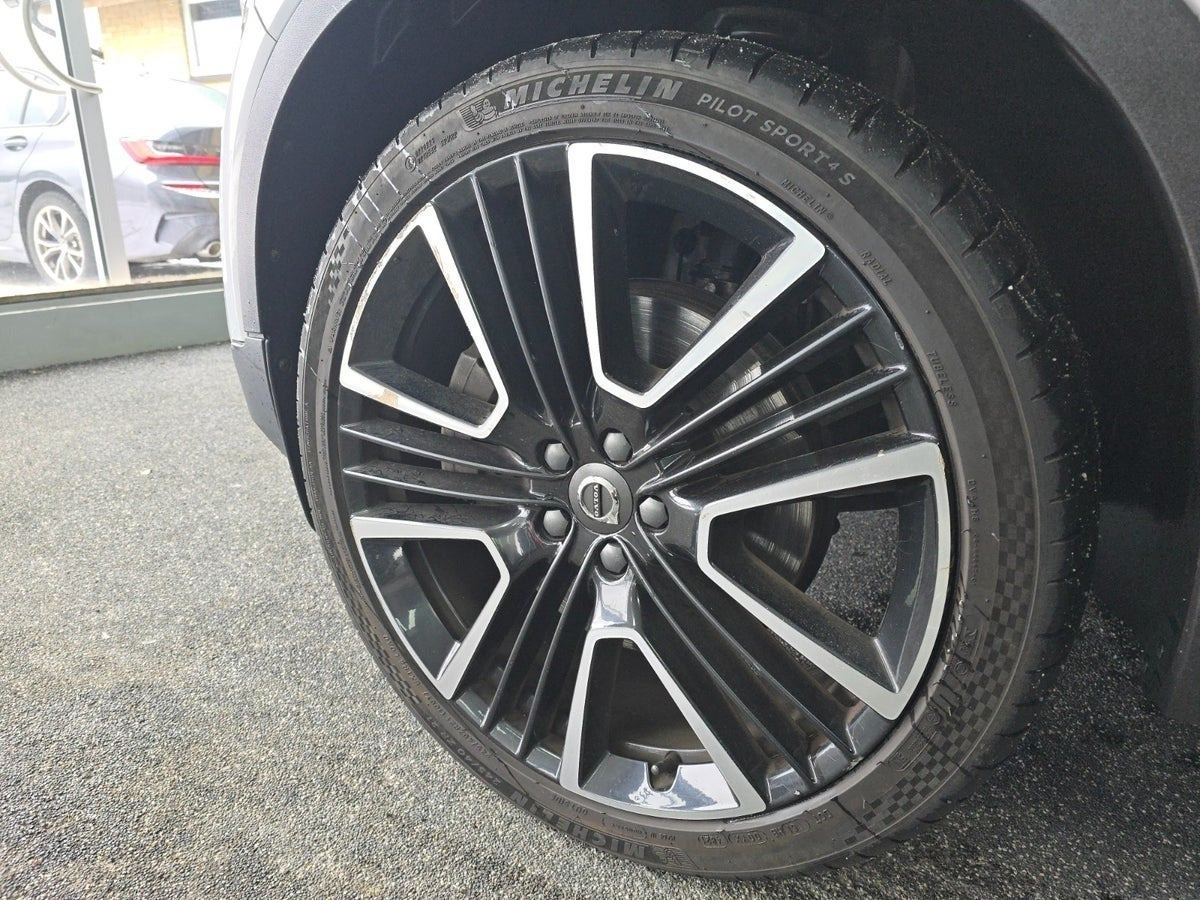 Hvid Volvo XC40 fra 2021