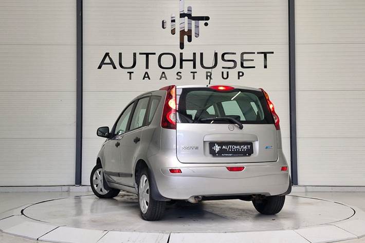 Hvid Nissan Note fra 2012