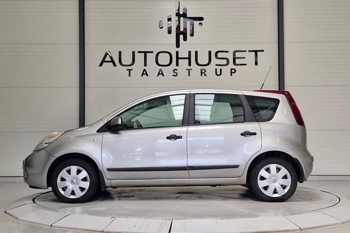 Hvid Nissan Note fra 2012