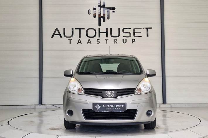 Hvid Nissan Note fra 2012