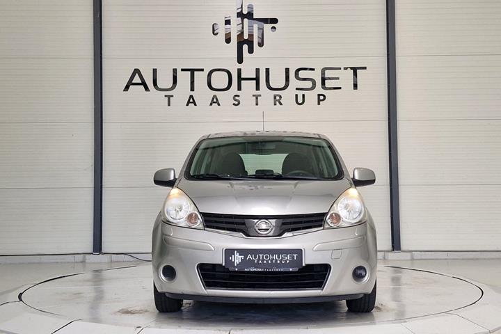 Hvid Nissan Note fra 2012