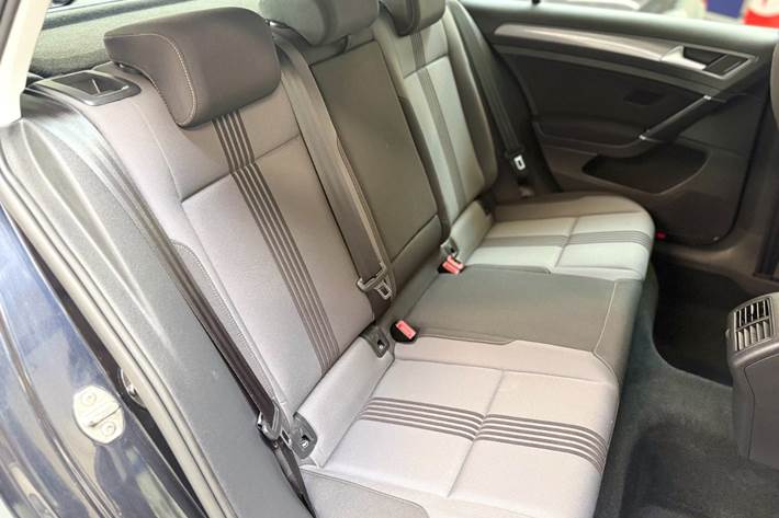 Sort VW Golf VII fra 2017