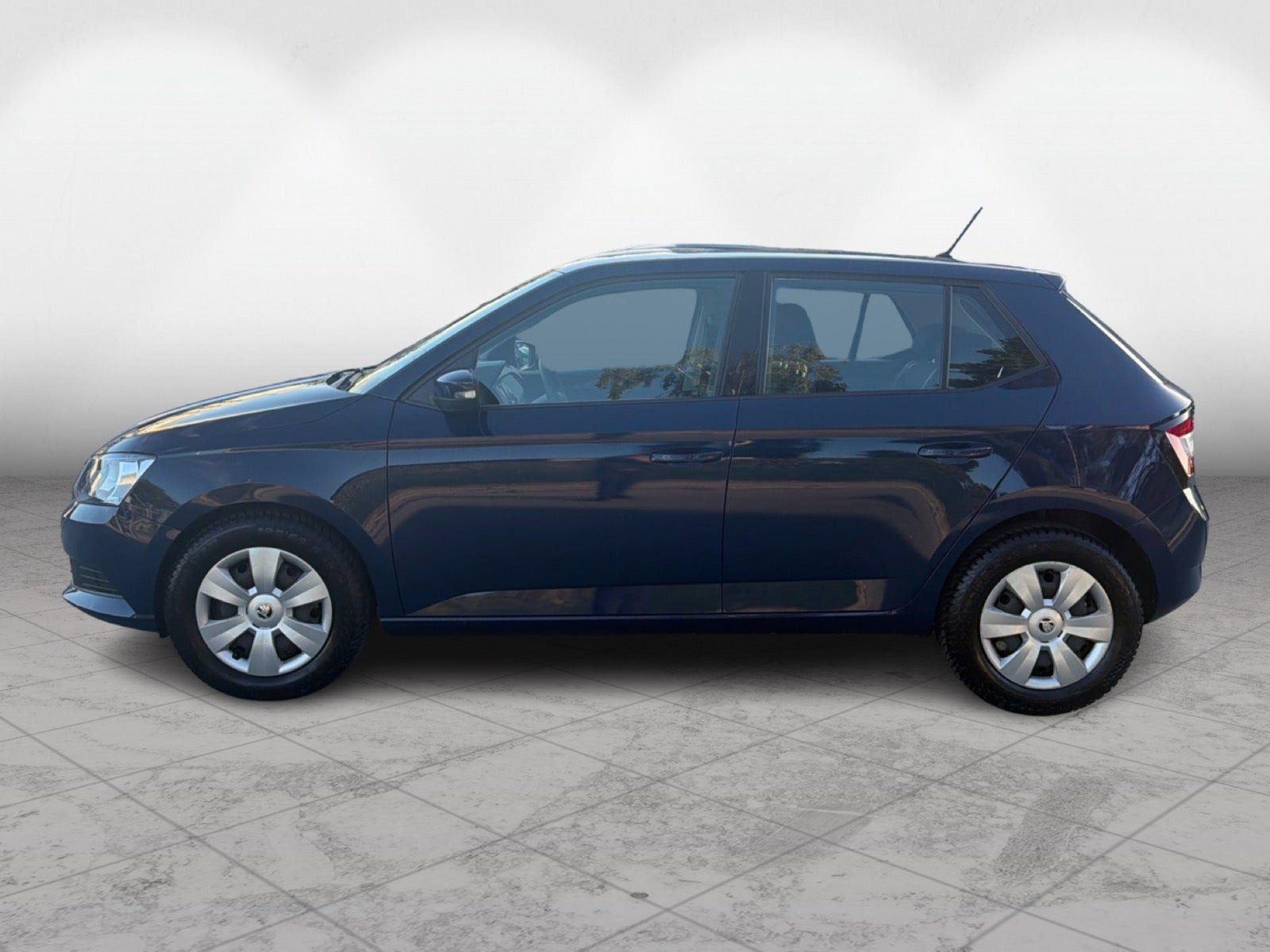 Blå Skoda Fabia fra 2016
