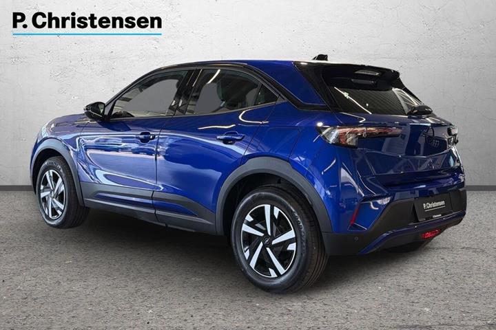 Blå Opel Mokka-e fra 2025