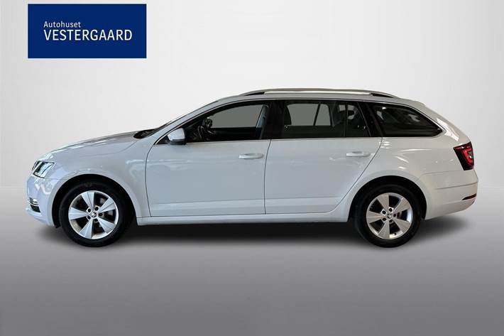 Hvid Skoda Octavia fra 2020