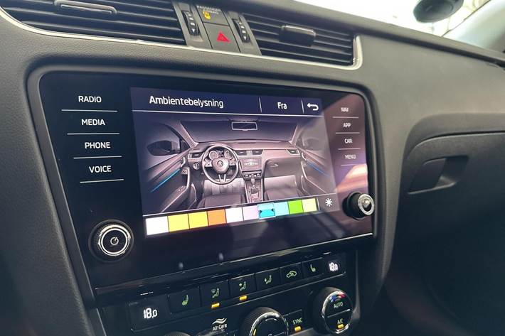 Hvid Skoda Octavia fra 2020