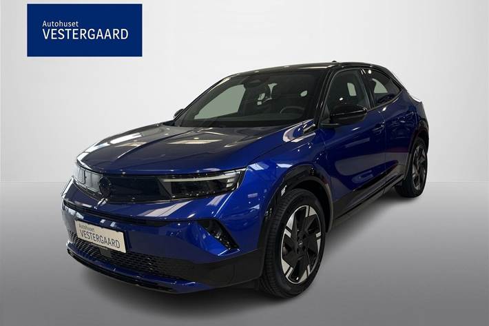 Blå Opel Mokka-e fra 2025