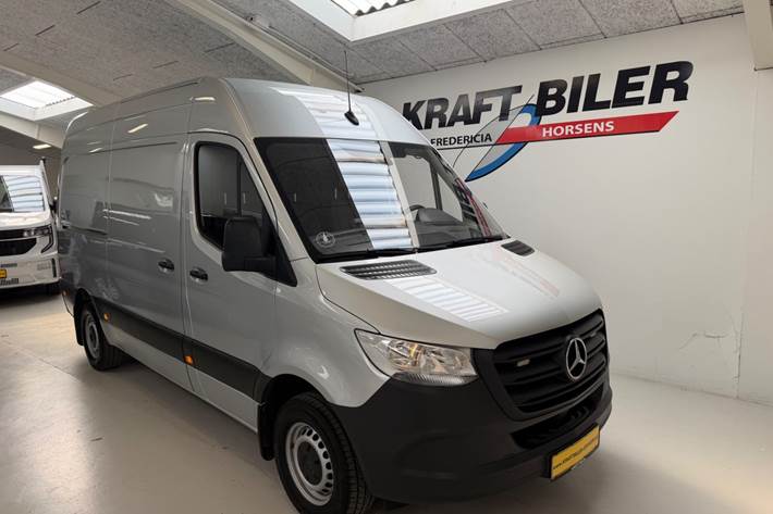 Sølv Mercedes Sprinter 316 fra 2020