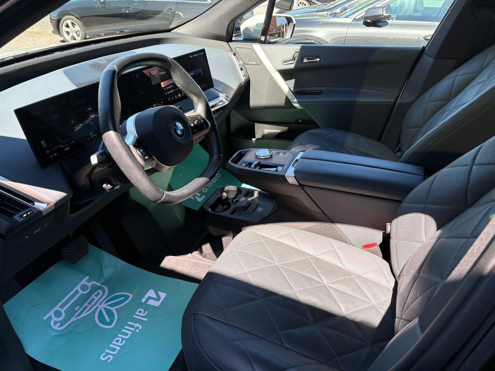 Hvid BMW iX fra 2023