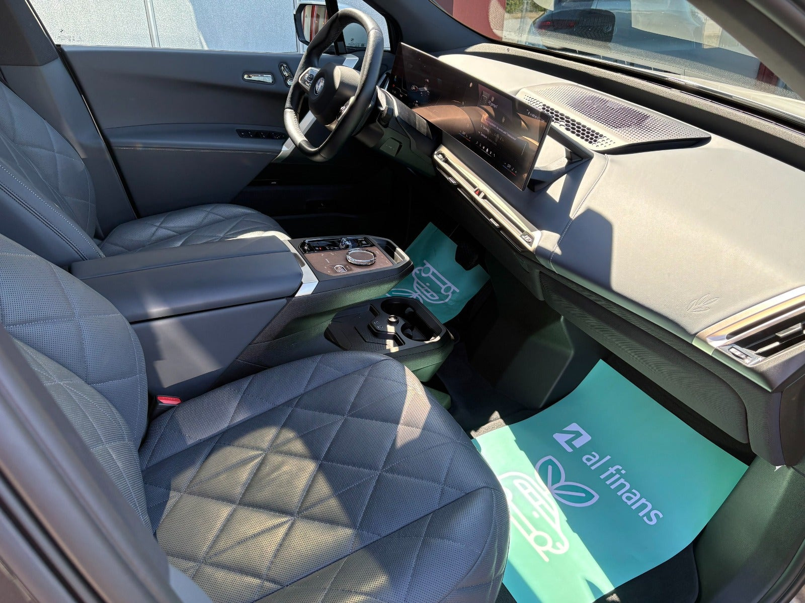Hvid BMW iX fra 2023