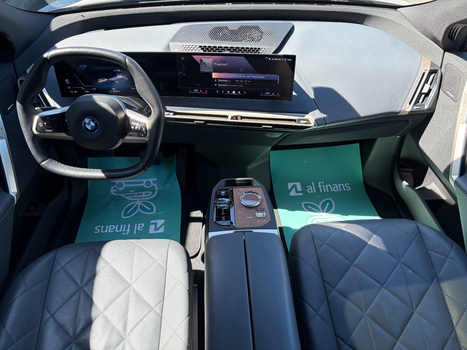 Hvid BMW iX fra 2023