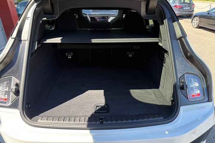 Hvid BMW iX fra 2023