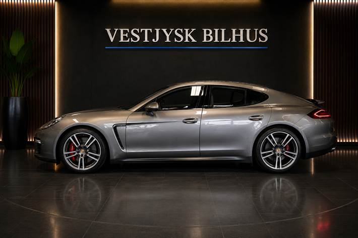 undefined Porsche Panamera GTS fra 2013