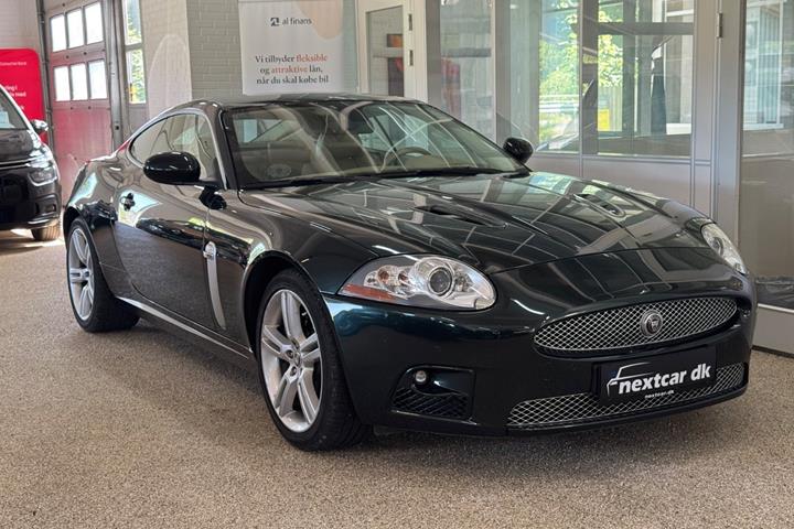 Grøn Jaguar XKR fra 2008