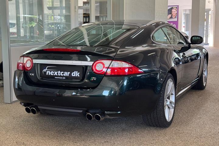 Grøn Jaguar XKR fra 2008