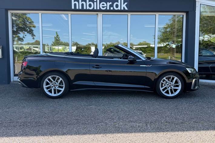 Sort Audi A5 fra 2024