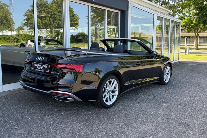 Sort Audi A5 fra 2024