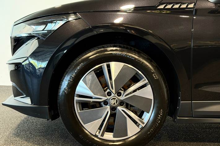 Sort Skoda Enyaq fra 2023