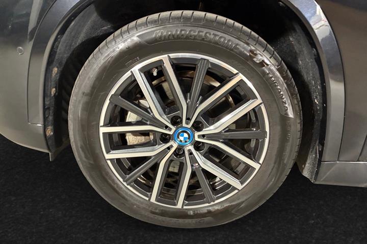 Sort BMW iX1 fra 2023