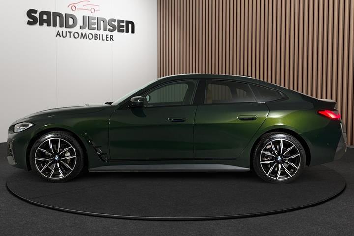 Grøn BMW i4 fra 2024