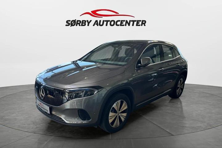 Grå Mercedes EQA250+ fra 2024 set udefra