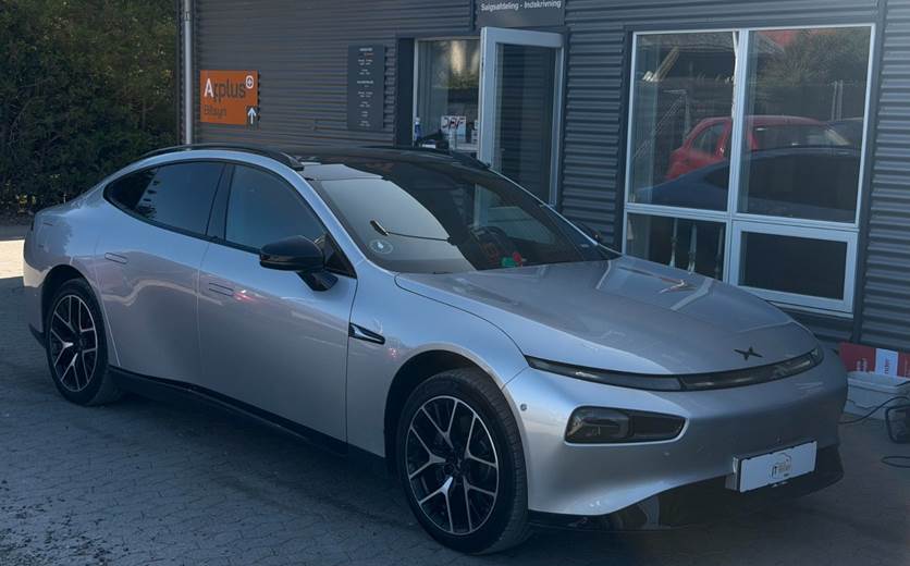 XPeng P7
