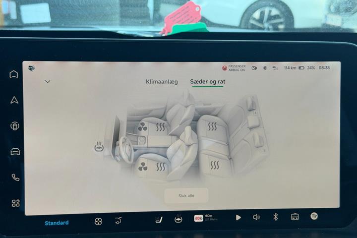 Sølv Xpeng P7 fra 2023