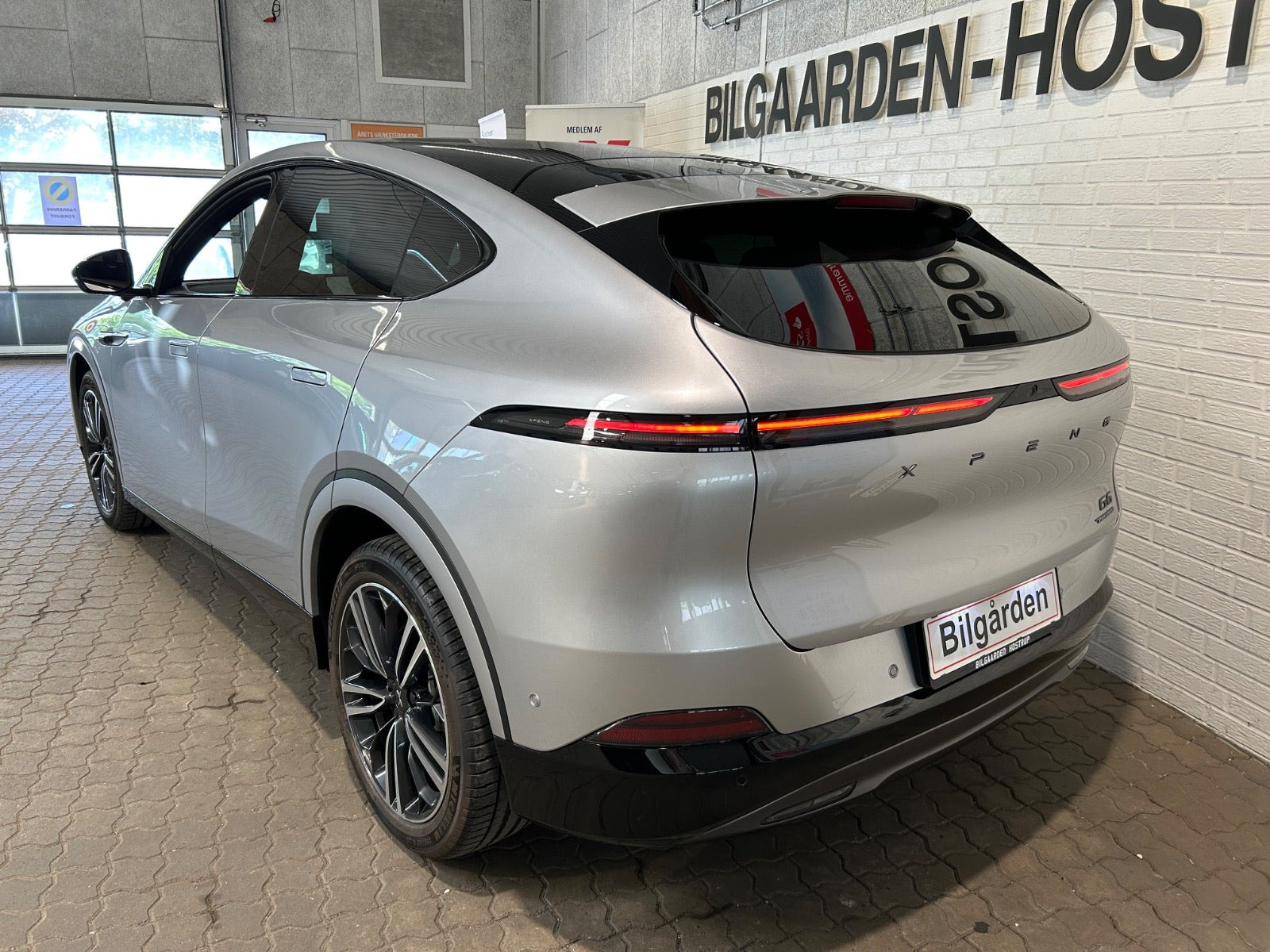 Sølv Xpeng G6 fra 2025