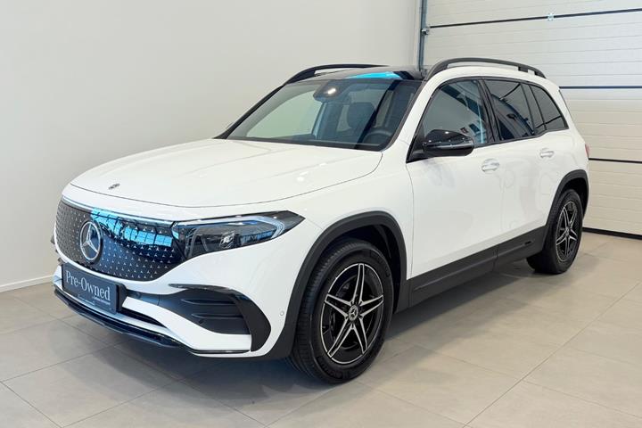 Hvid Mercedes EQB250+ fra 2026 set udefra