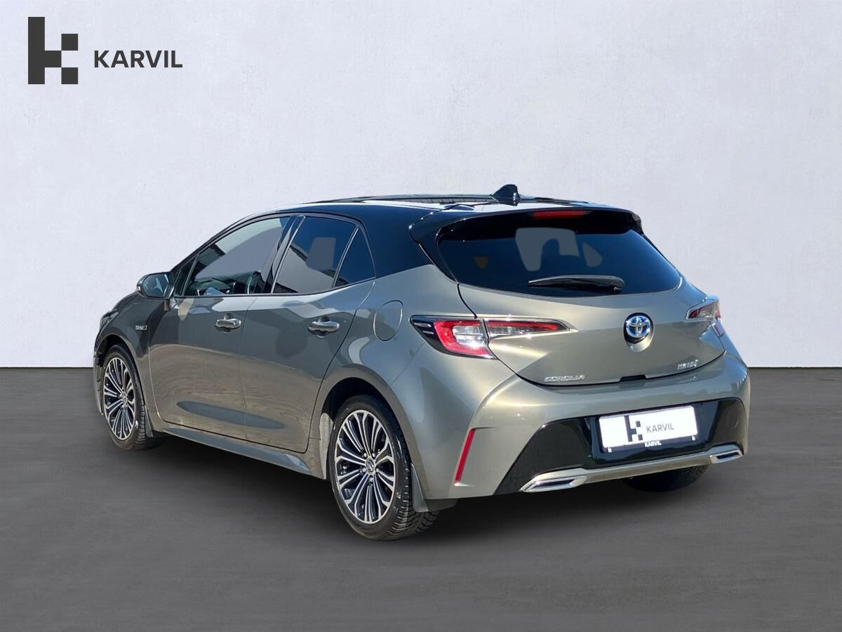 Grøn Toyota Corolla fra 2020