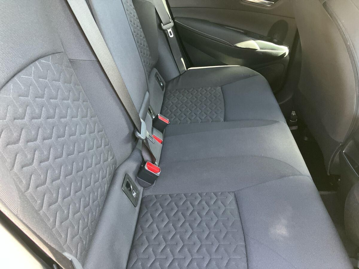 Grøn Toyota Corolla fra 2020