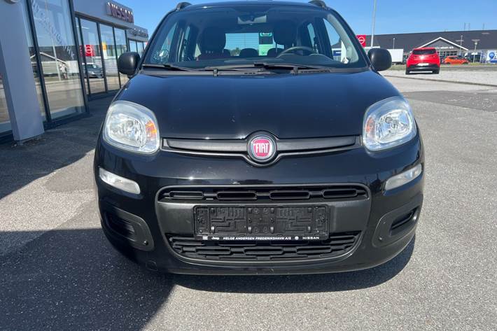 Sort Fiat Panda fra 2014