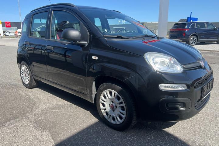 Sort Fiat Panda fra 2014