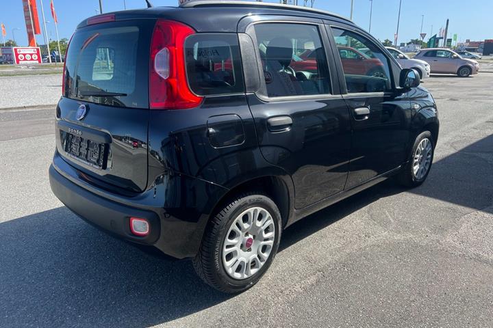 Sort Fiat Panda fra 2014