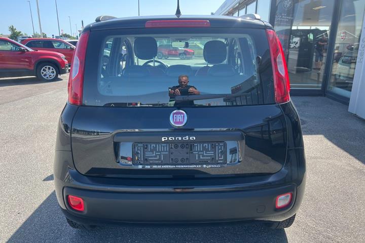 Sort Fiat Panda fra 2014