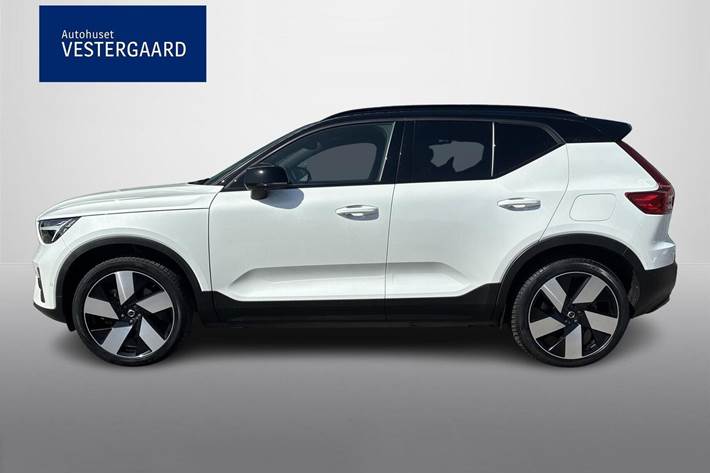 Hvid Volvo XC40 fra 2023