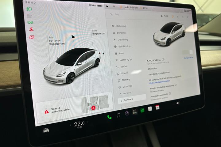 Hvid Tesla Model 3 fra 2021