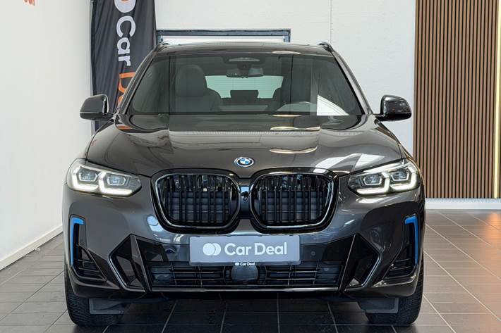 Grå BMW iX3 fra 2022