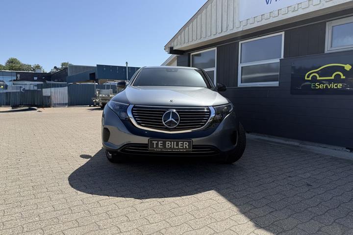 Sort Mercedes EQC 400 fra 2022