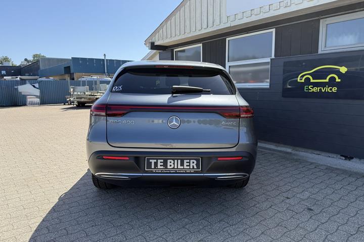 Sort Mercedes EQC 400 fra 2022