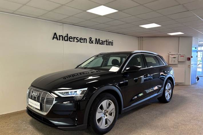 Sort Audi e-tron fra 2022