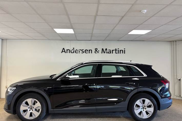 Sort Audi e-tron fra 2022