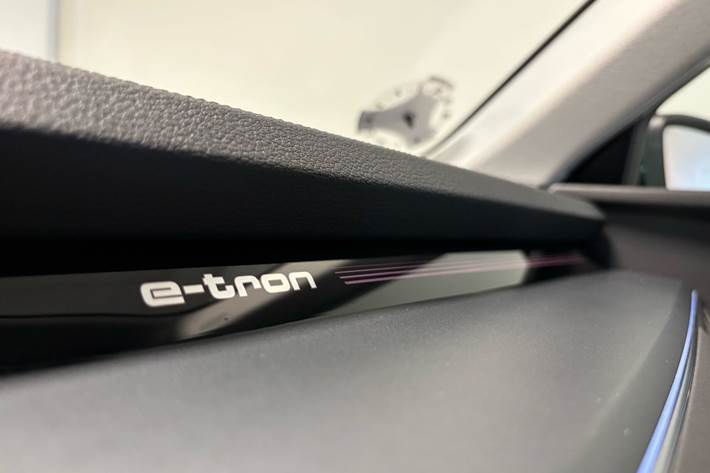 Sort Audi e-tron fra 2022