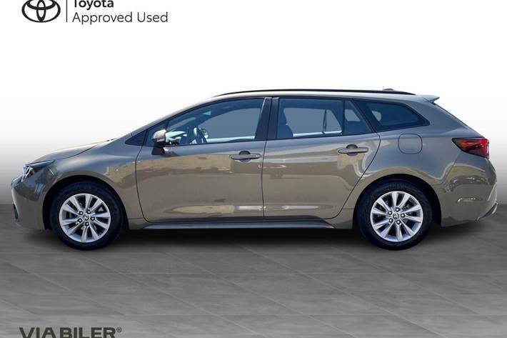Bronze Toyota Corolla fra 2024