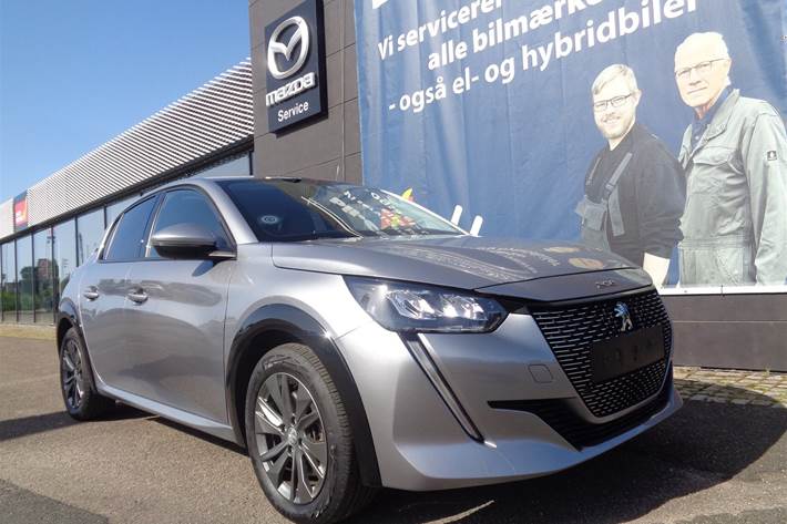 Grå Peugeot e-208 fra 2022