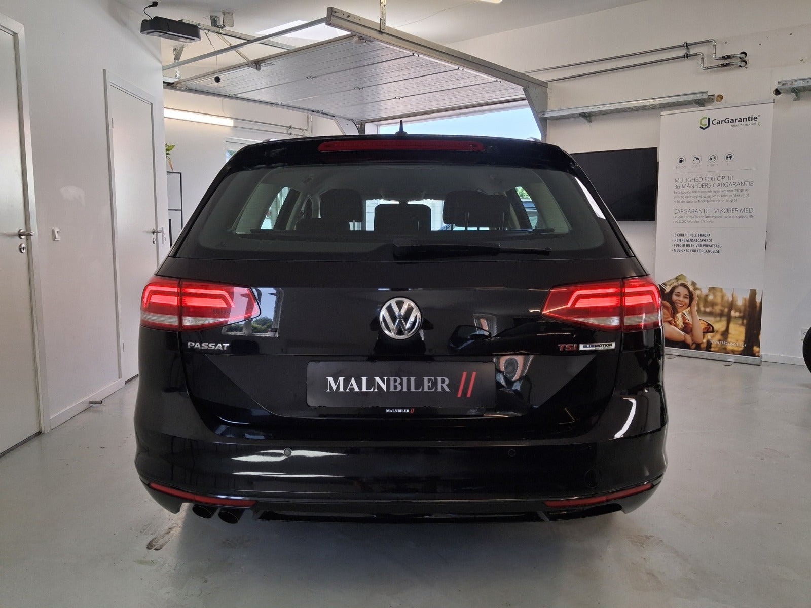 Sort VW Passat fra 2017