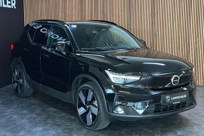 Sort Volvo XC40 fra 2023